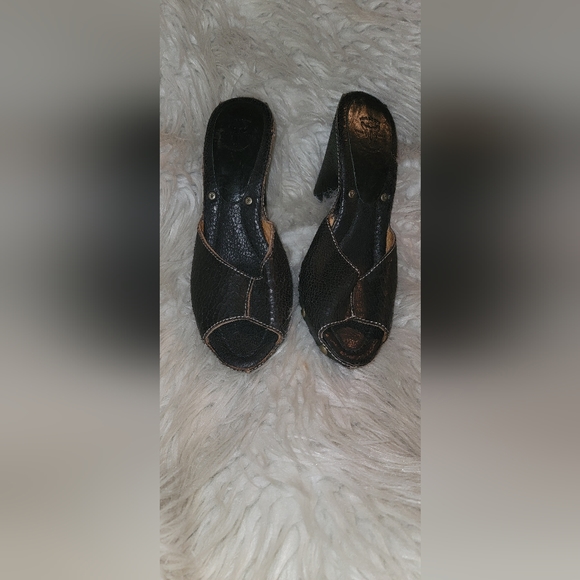Preloved Frye Heels - Picture 2 of 4
